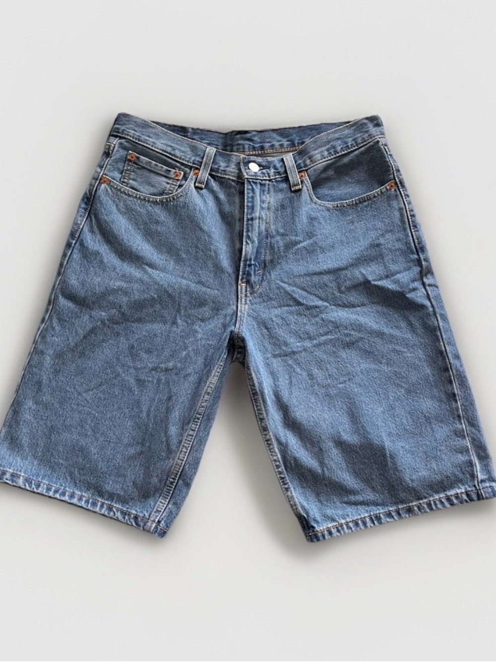 Levi’s 468 Men's Denim Shorts in Medium Blue, Loose Fit, size 32